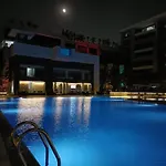 Parkside Boutique 3 Bbr Serviced Apartment - Ocean Blue - Near Airport