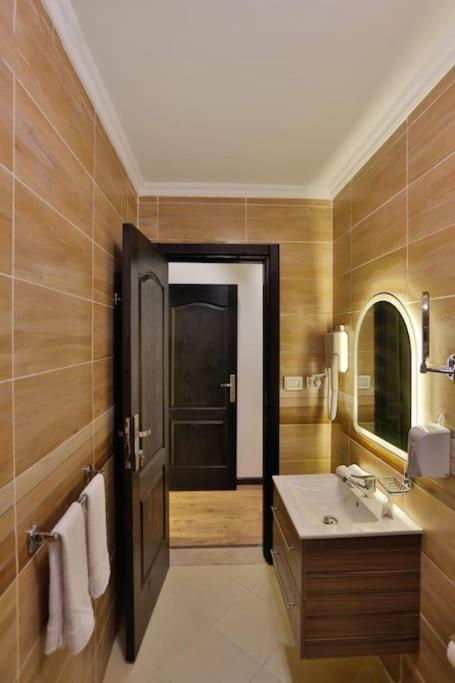 Apartamento Parkside Boutique 3 Bbr Serviced - Ocean Blue - Near Airport *